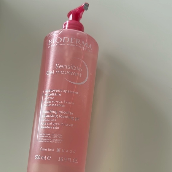 BIODERMA CLEANSING GEL 16.9oz - Picture 3 of 3